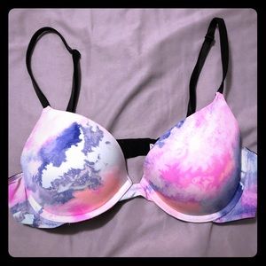 Victoria’s Pink bra
